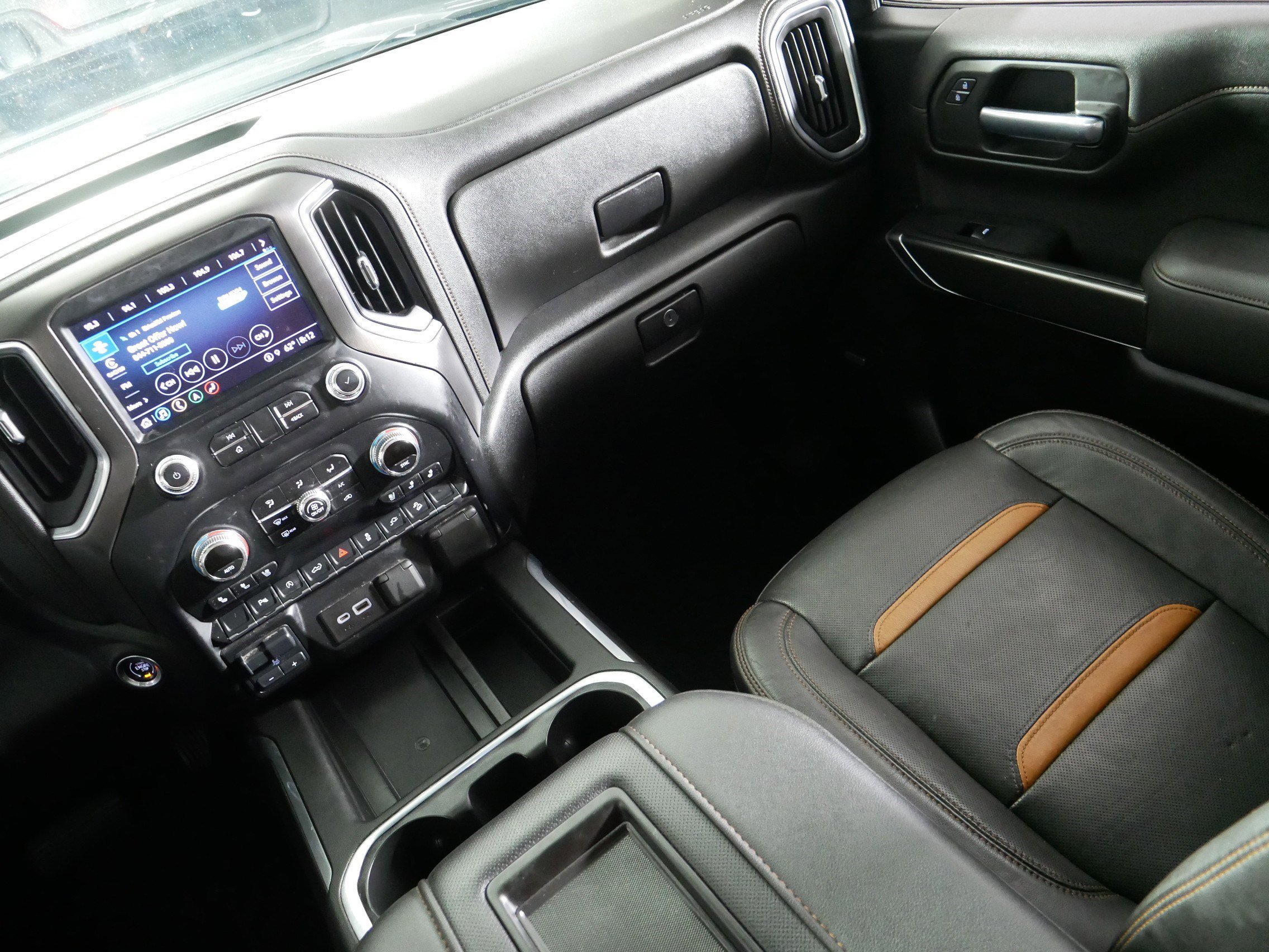 Used 2021 Black GMC AT4 image 11