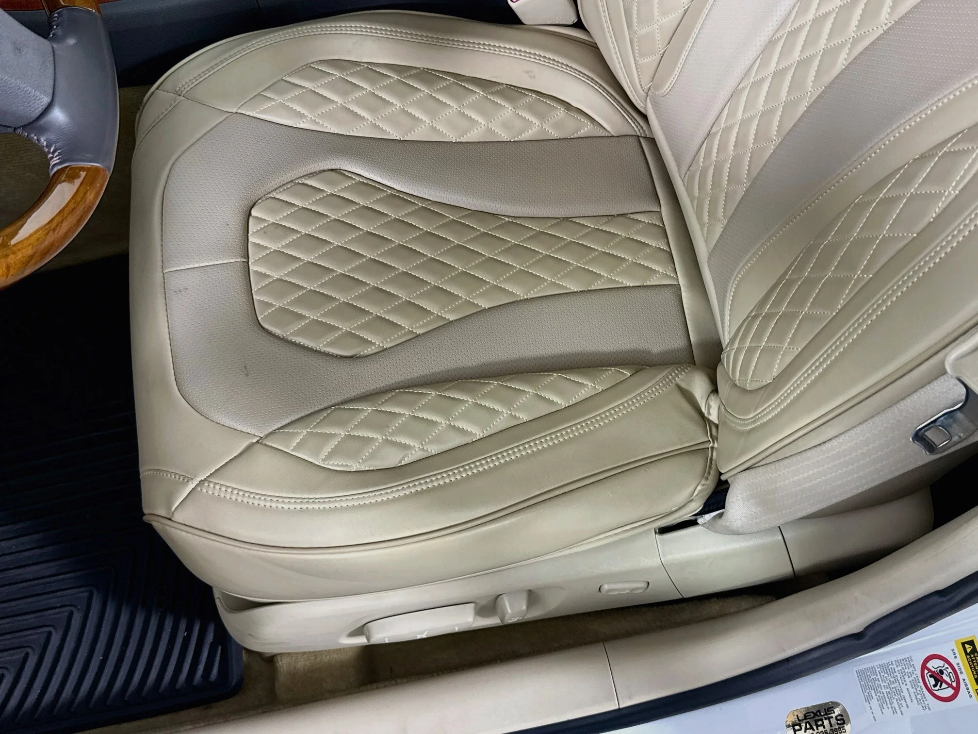 Used 2010 Starfire Pearl Lexus 350 image 19