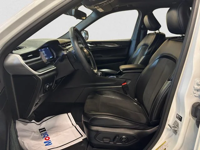 Used 2023 White Jeep Altitude X image 10