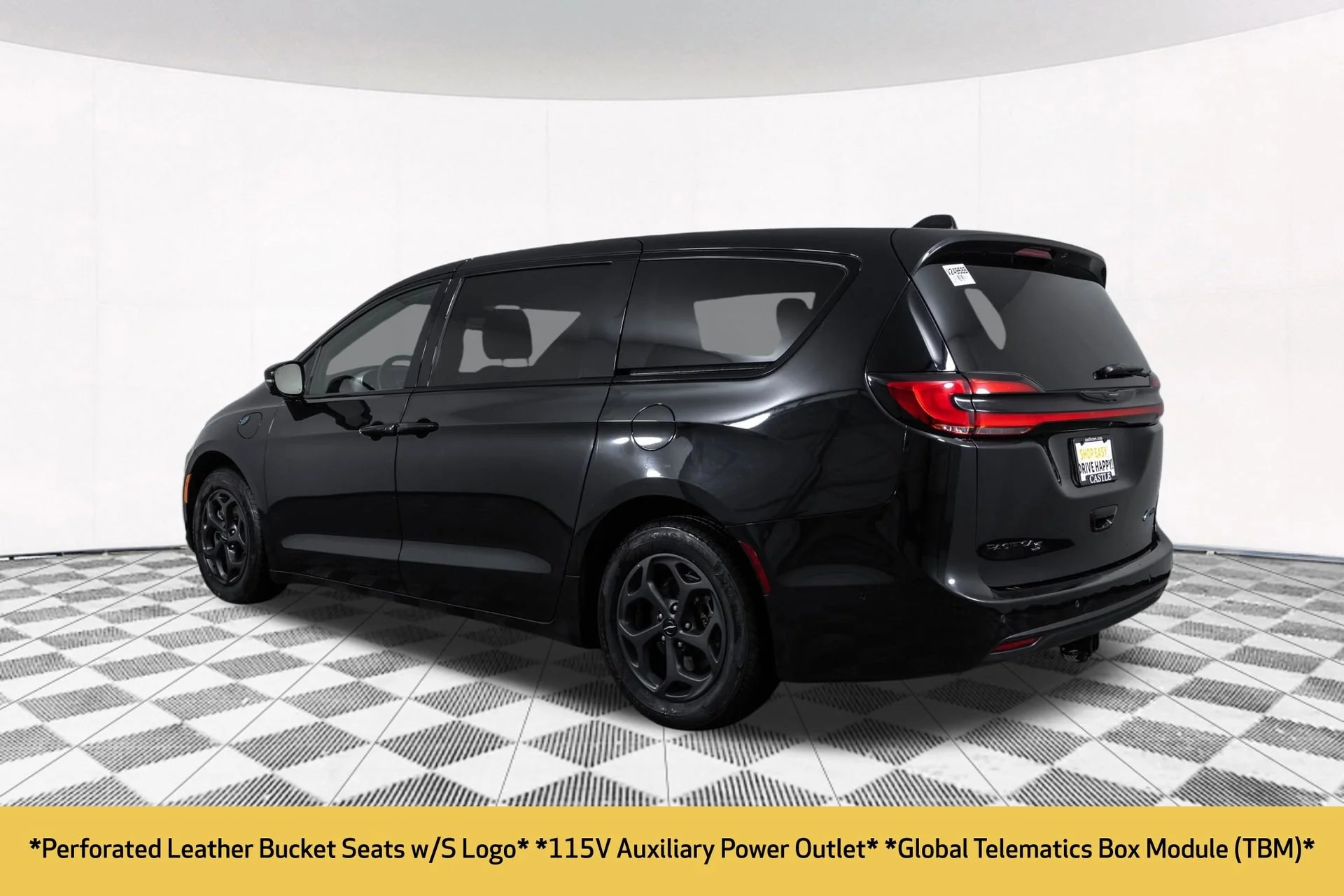 Used 2022 Black Chrysler Touring L image 21