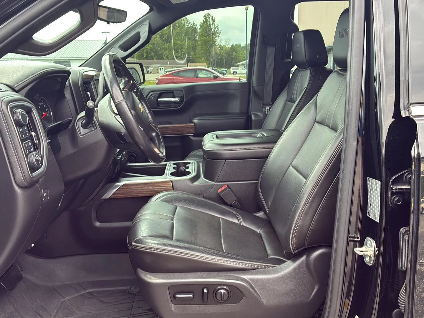 Used 2019 Black Chevrolet High Country image 11