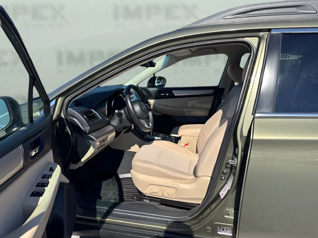 Used 2019 Green Subaru 2.5i Premium image 9
