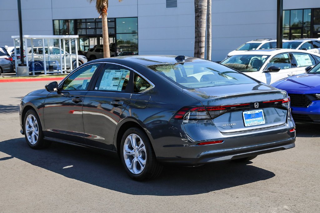 New 2026 Meteorite Gray Metallic Honda LX image 4