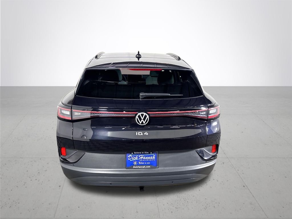 Certified Used 2025 Deep Black Volkswagen Pro S image 9