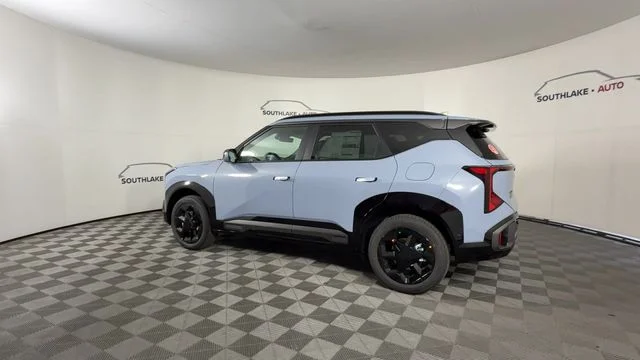 New 2027 Pale Gray Kia X-Line S image 6