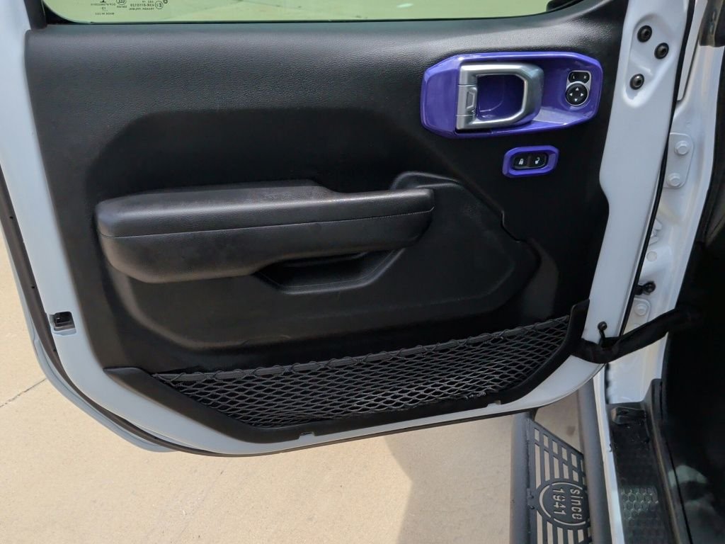 Used 2020 White Jeep Unlimited Sport S image 11