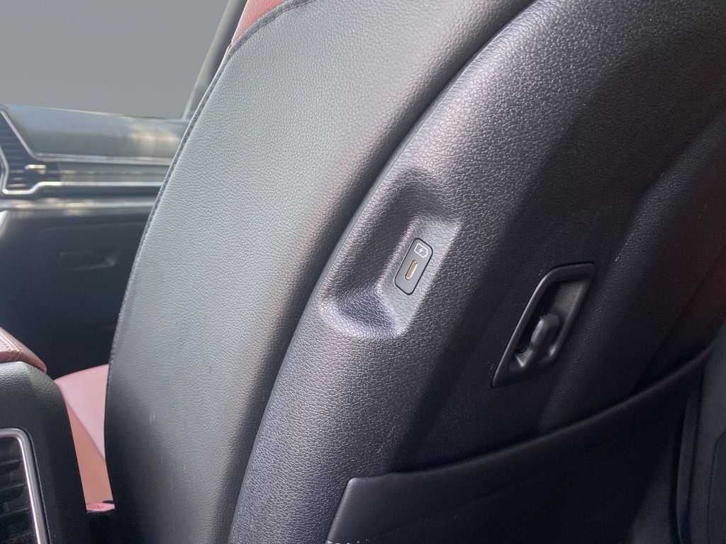 Used 2024 Wolf Gray Kia SX-Prestige image 30