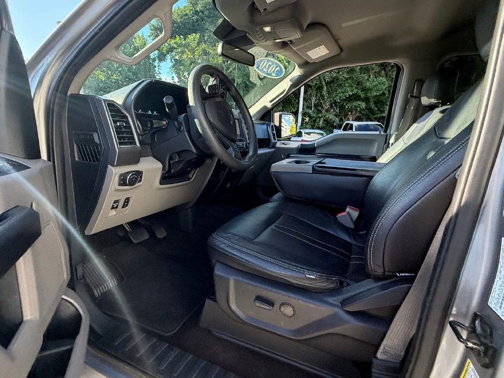 Used 2020 Silver Ford XLT image 12