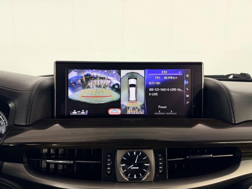 Used 2019 Silver Lexus 570 image 18