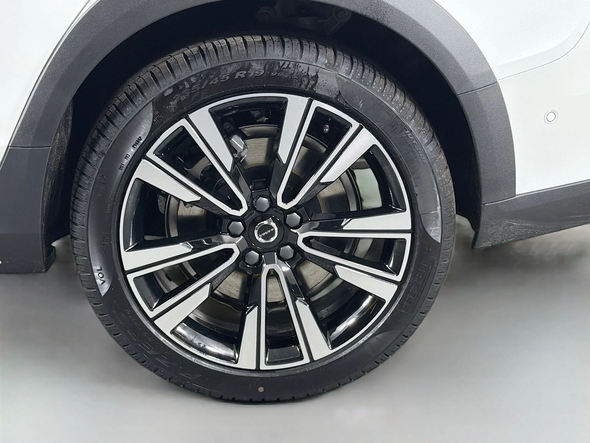 New 2026 Crystal White Volvo Ultra image 31