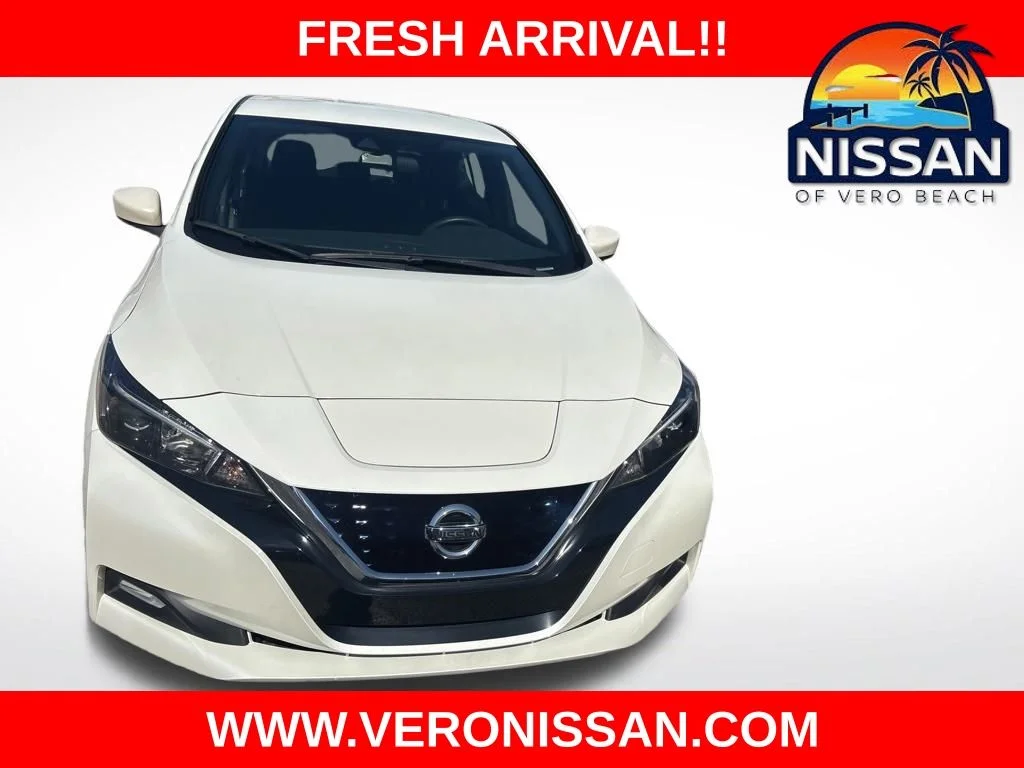 2022 Nissan Leaf SV's photo