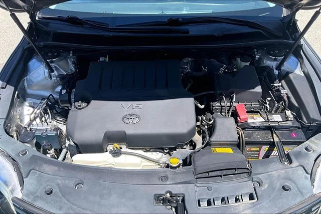 Used 2015 Silver Toyota Limited image 10