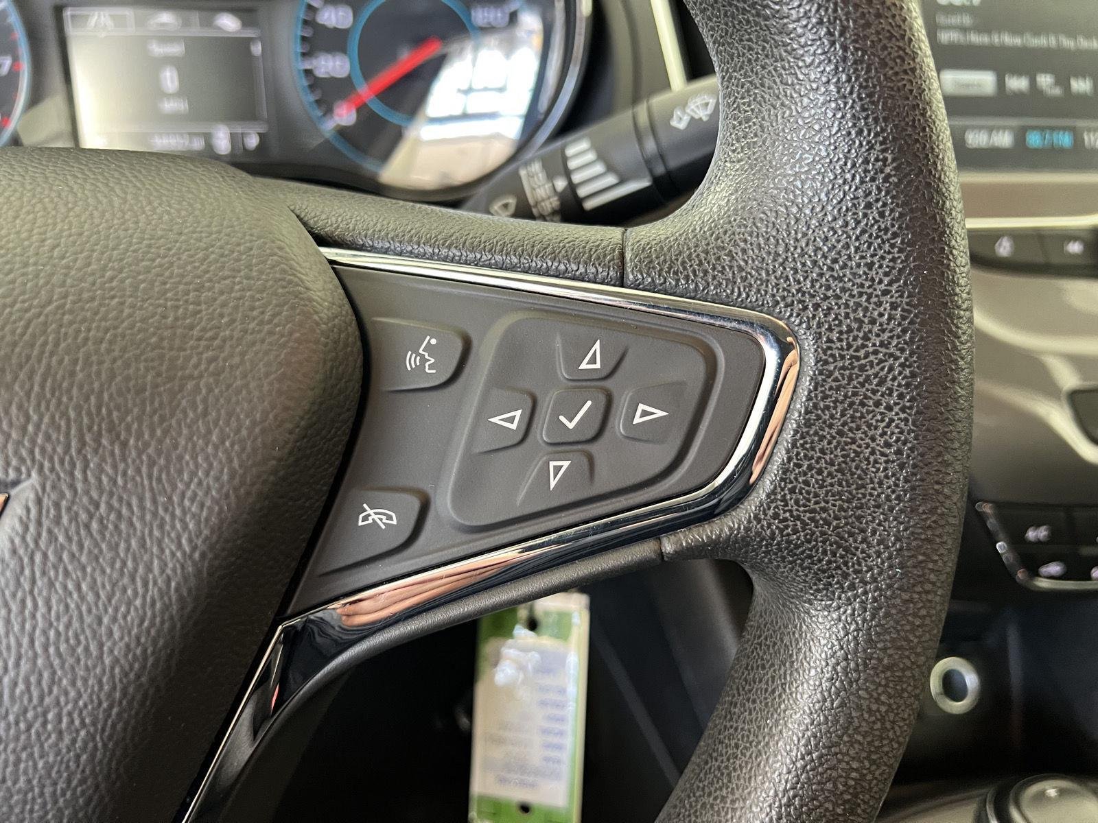 Used 2016 Silver Ice Metallic Chevrolet LT image 9