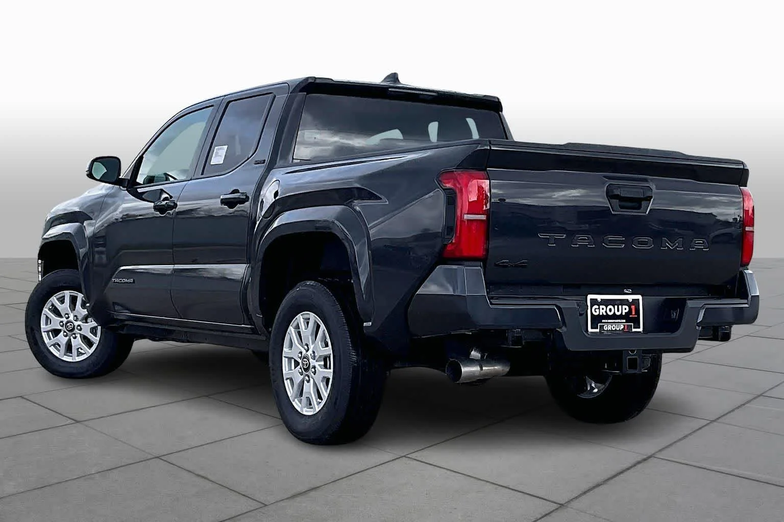 2026 Toyota Tacoma SR5 - Photo 9