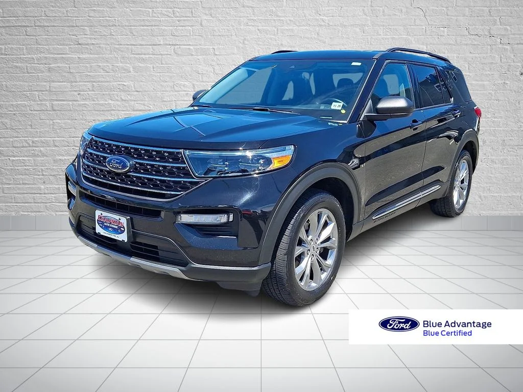 Certified Used 2021 Black Metallic Ford XLT image 1