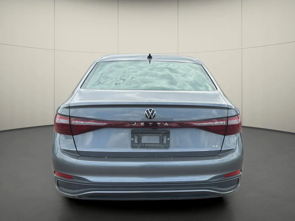 Used 2025 Gray Volkswagen 1.5T SE image 6