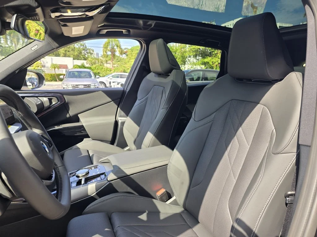 New 2026 Black Sapphire Metallic BMW 30 xDrive image 17