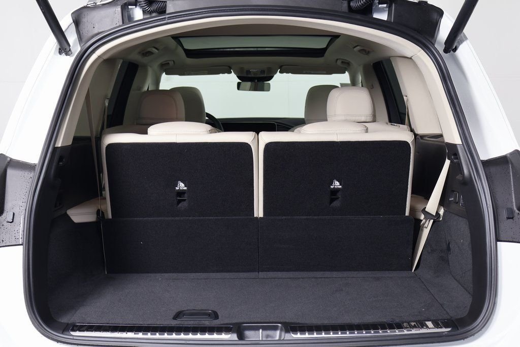 New 2026 Polar White Mercedes-Benz GLS 450 image 9