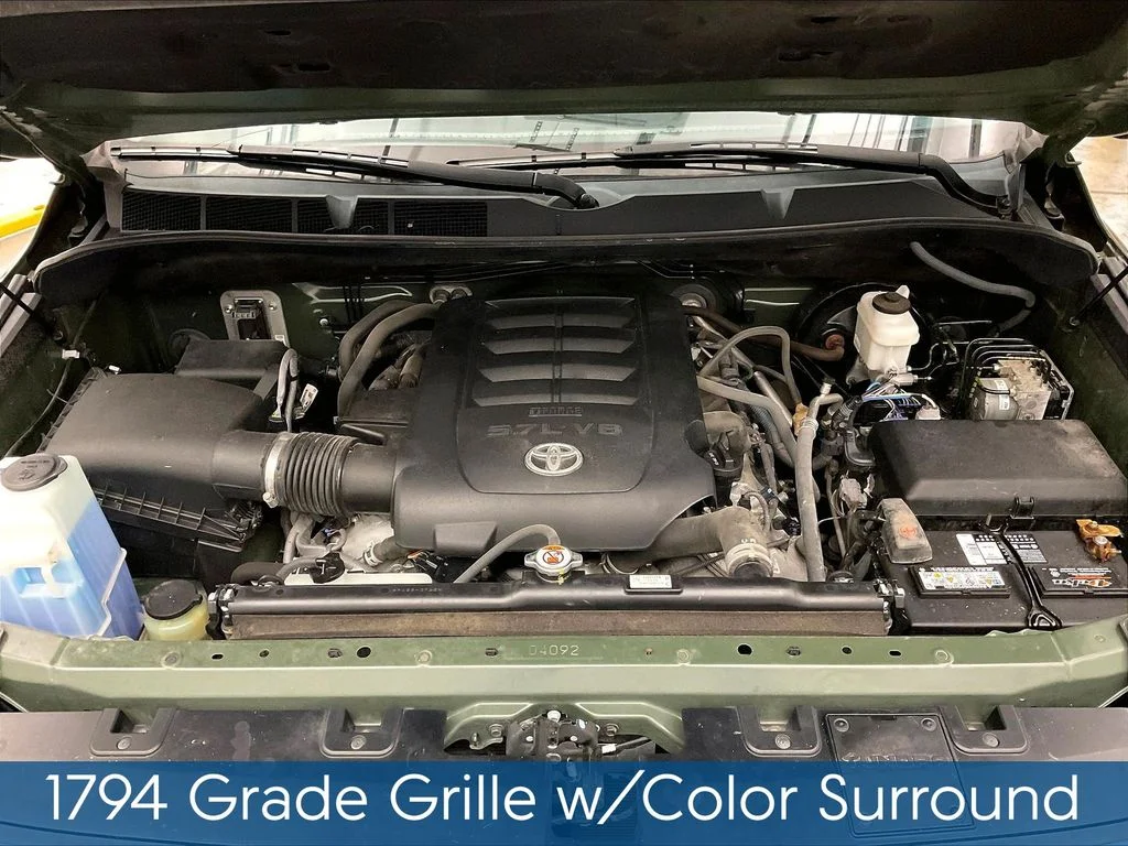 Used 2021 Green Toyota SR5 image 15
