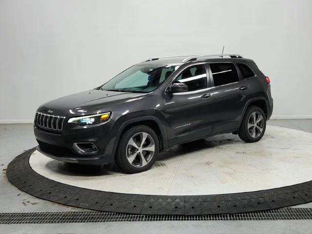 Used 2019 Gray Jeep Limited image 4