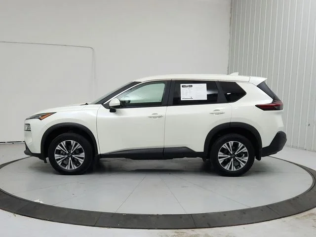 Used 2023 White Nissan SV image 4