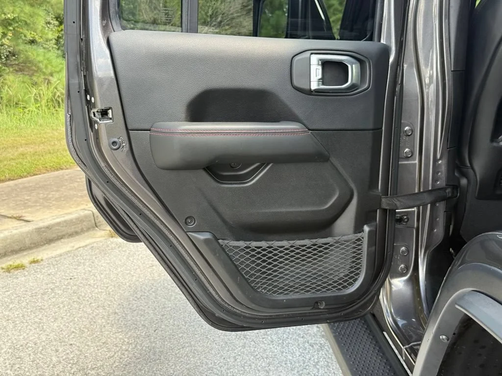Used 2025 Gray Jeep 4-Door Recon 4x4 image 23