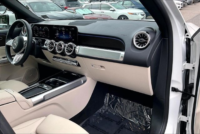 Used 2026 White Mercedes-Benz GLB 250 image 15