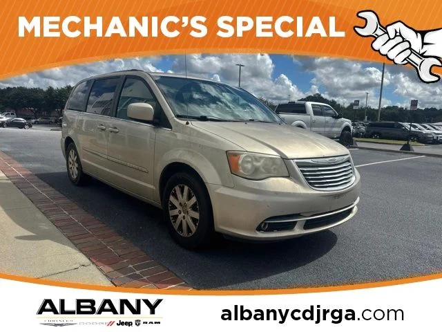 Used 2013 Beige Chrysler Touring image 1