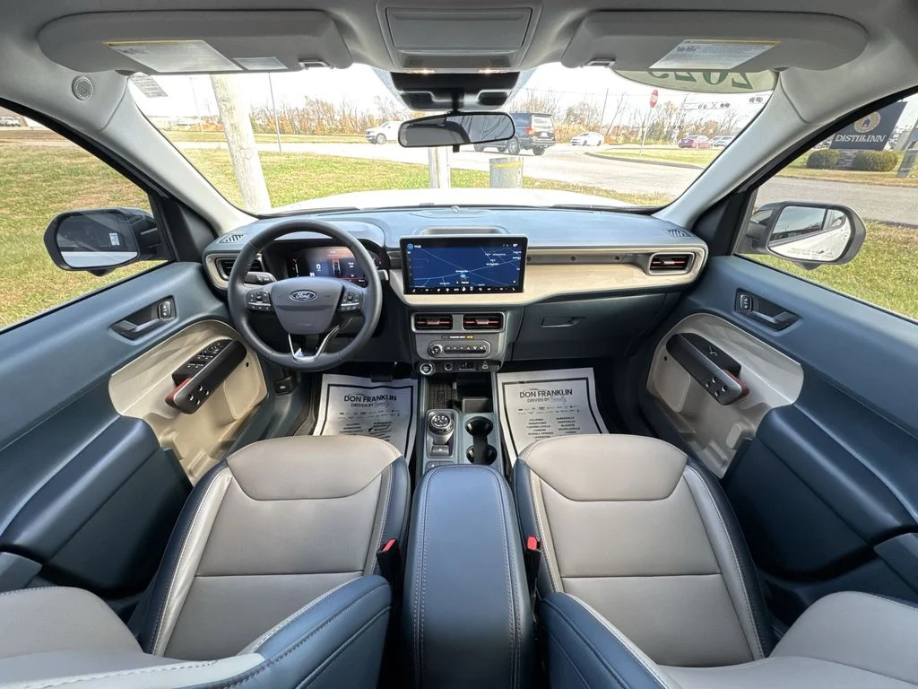 Used 2025 White Ford Lariat image 21