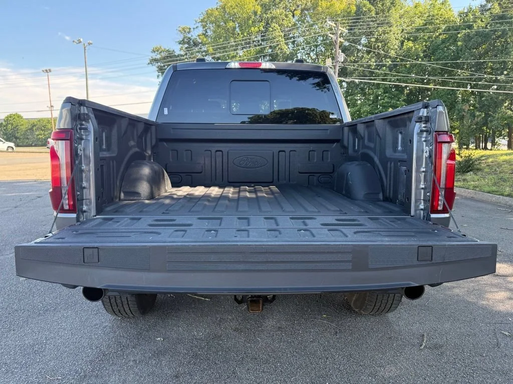 Used 2024 Gray Ford LARIAT image 34
