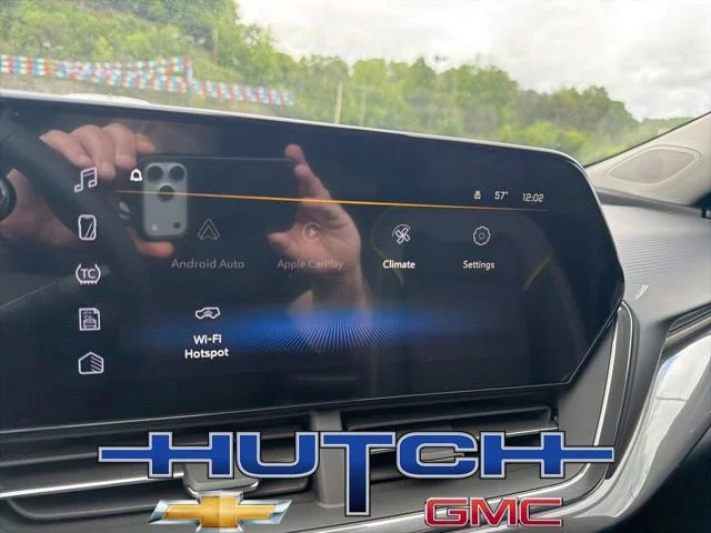 New 2026 Mosaic Black Metallic Chevrolet ACTIV image 34
