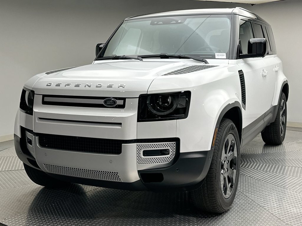 Used 2025 Fuji White Land Rover S image 1