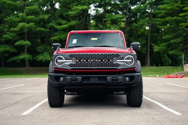 New 2025 Red LFP Custom Badlands image 6