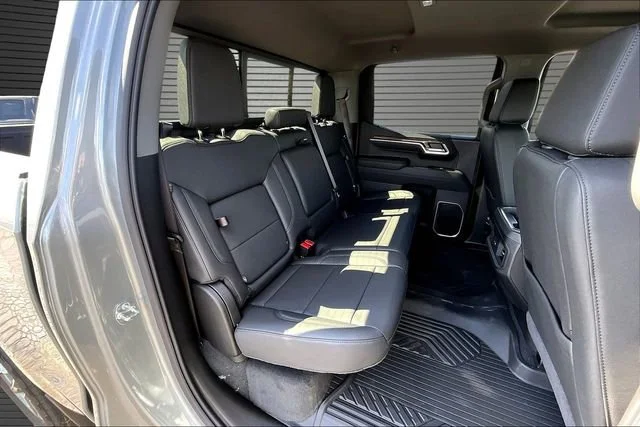 2026 Chevrolet Silverado 1500 LT - Photo 10