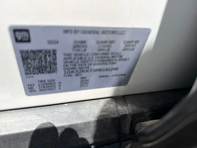 Used 2024 White Frost Tricoat GMC Denali Ultimate image 35