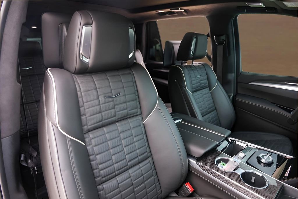 2025 Cadillac Escalade V-Series - Photo 32