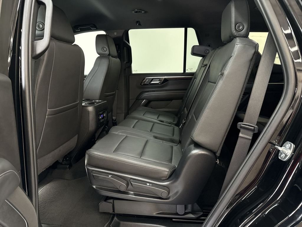Used 2025 Black Chevrolet Z71 image 17