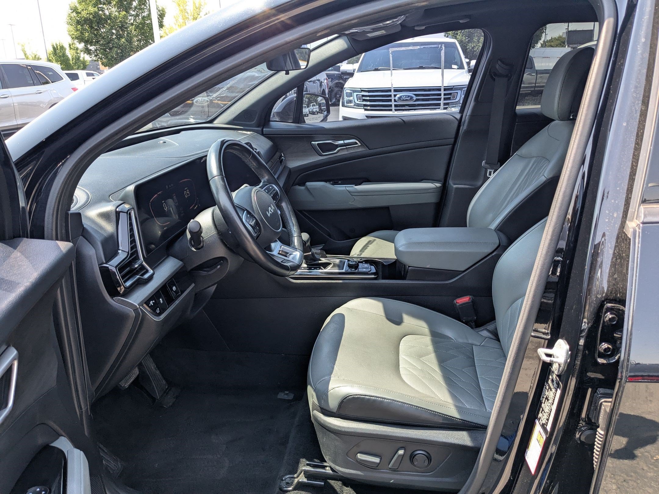 Used 2023 Ebony Black Kia X-Line image 23