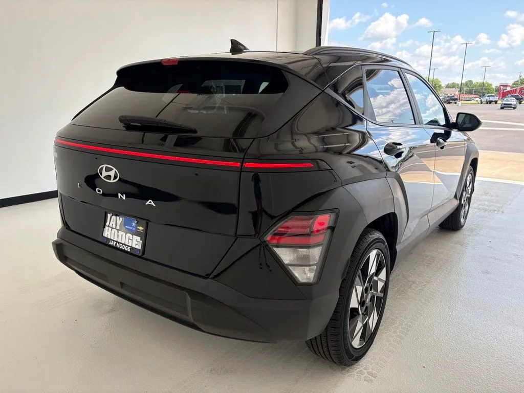 Used 2024 Black Hyundai SEL image 18