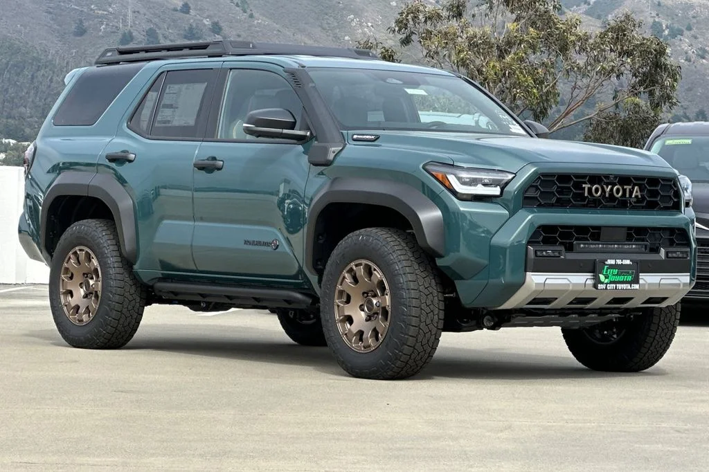 New 2026 Everest Toyota 4Runner Trailhunter image 2
