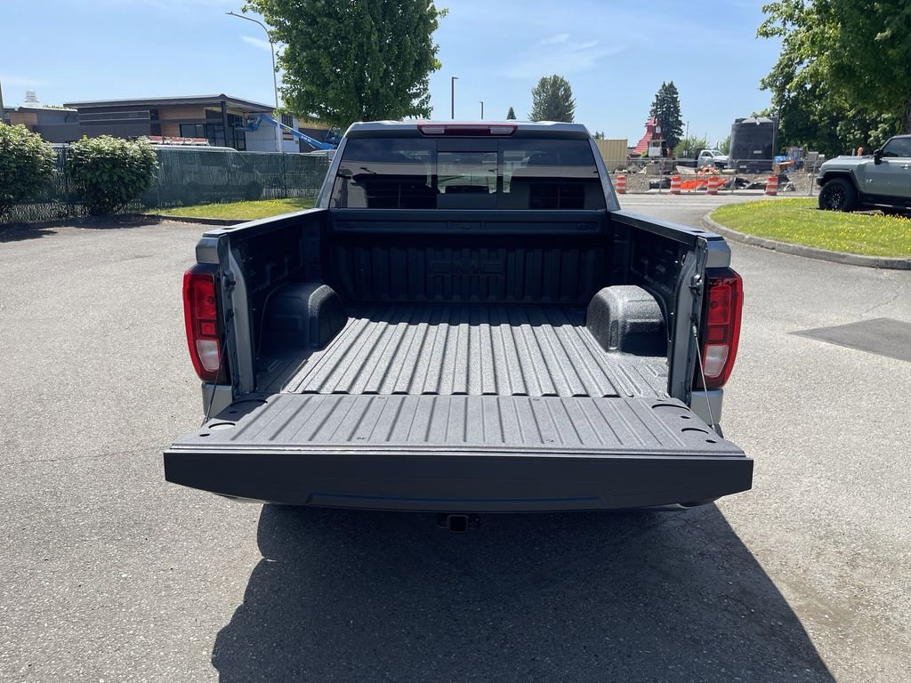 New 2026 Sterling Metallic GMC Elevation image 27