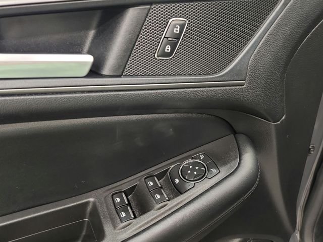 Used 2021 Gray Ford SE image 20