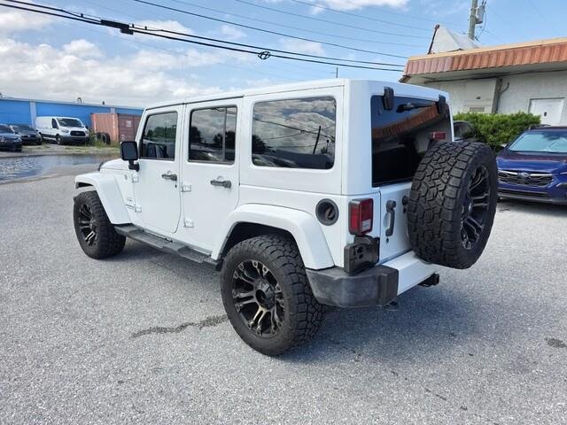 2016 Jeep Wrangler Unlimited Sahara photo 4