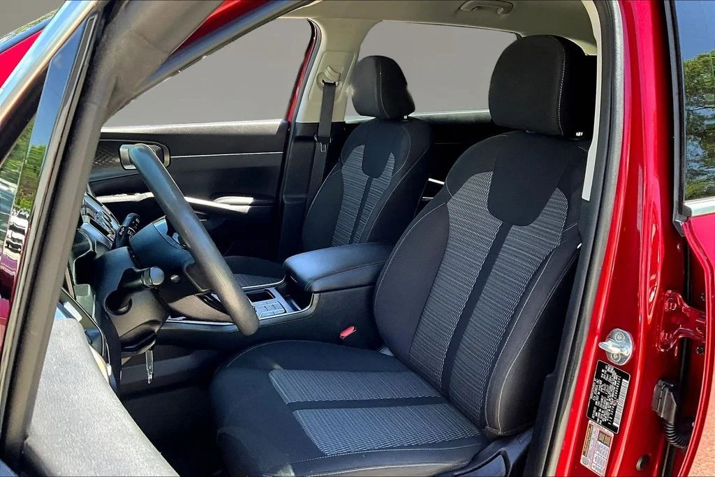 Certified Used 2022 Passion Red Tintcoat Kia LX image 20