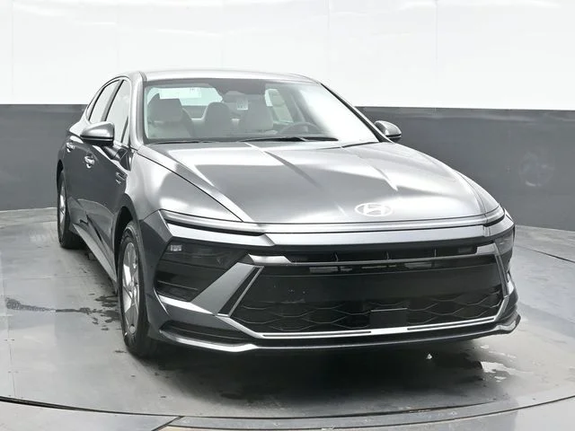 New 2026 Gray Hyundai SE image 6