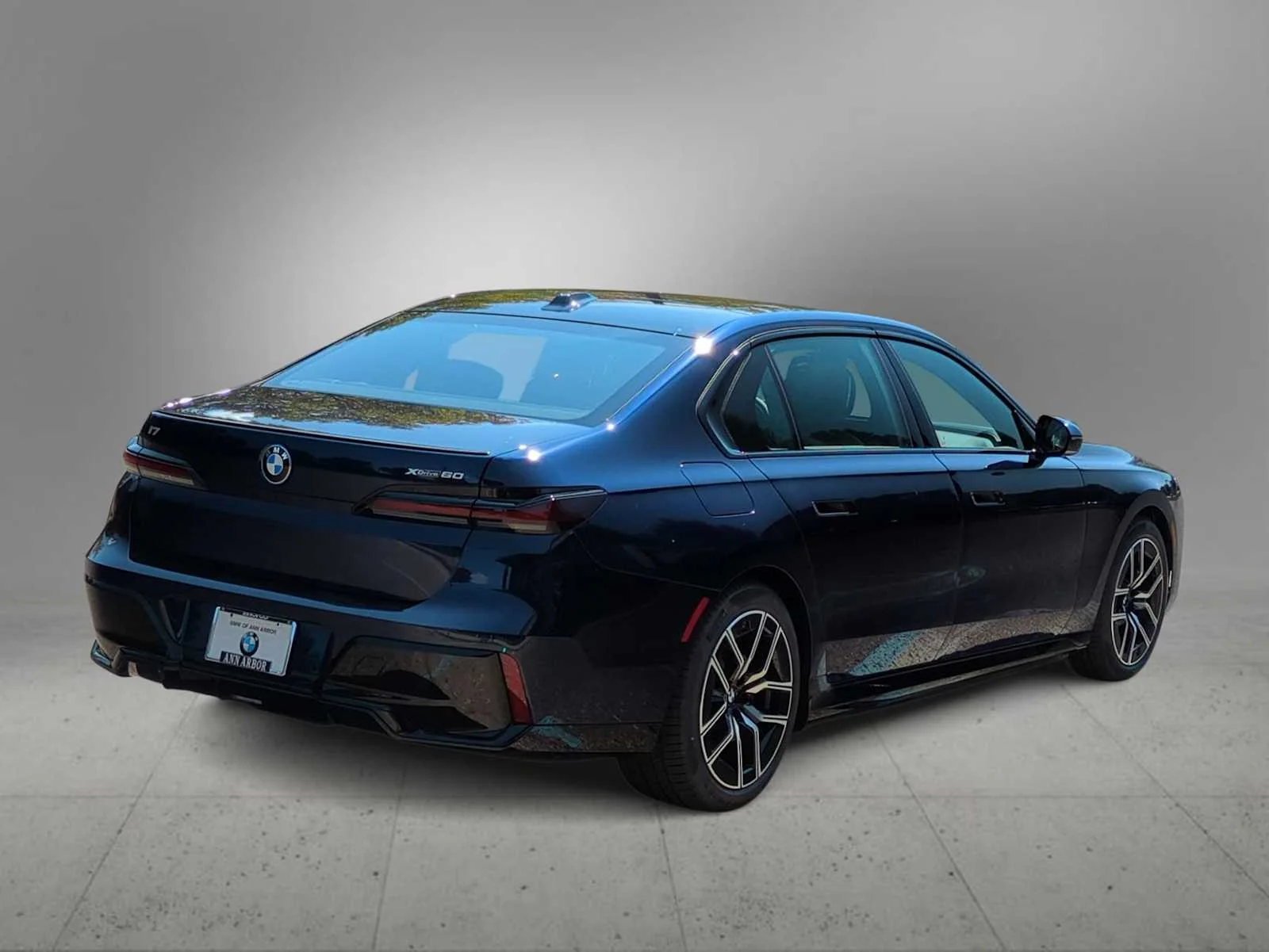 New 2026 Tanzanite Blue II Metallic BMW xDrive60 image 8