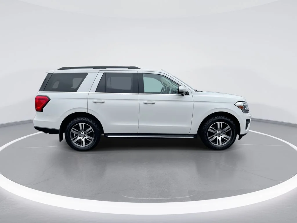 Used 2022 White Ford XLT image 9