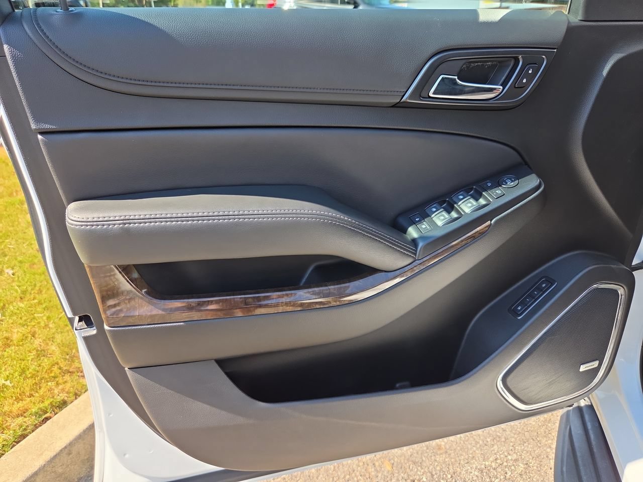 Used 2019 SUMMIT WHITE Chevrolet LT image 21