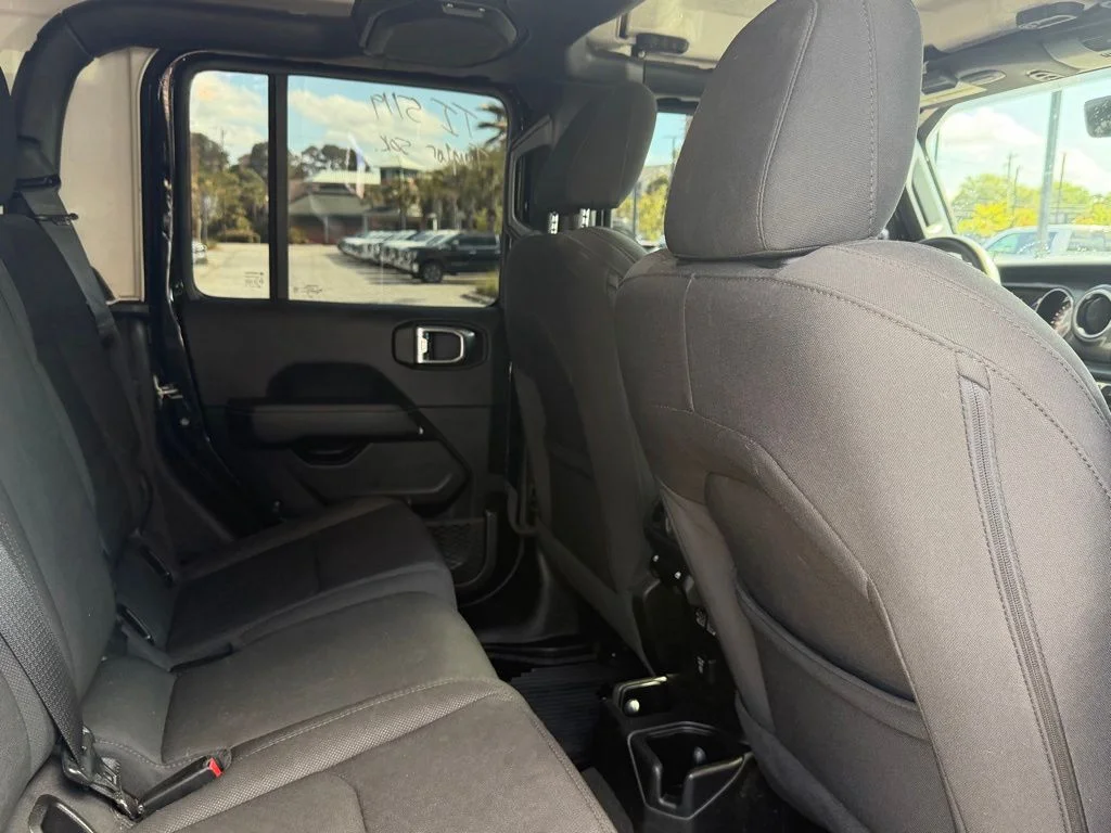Used 2023 Black Clearcoat Jeep Overland image 16