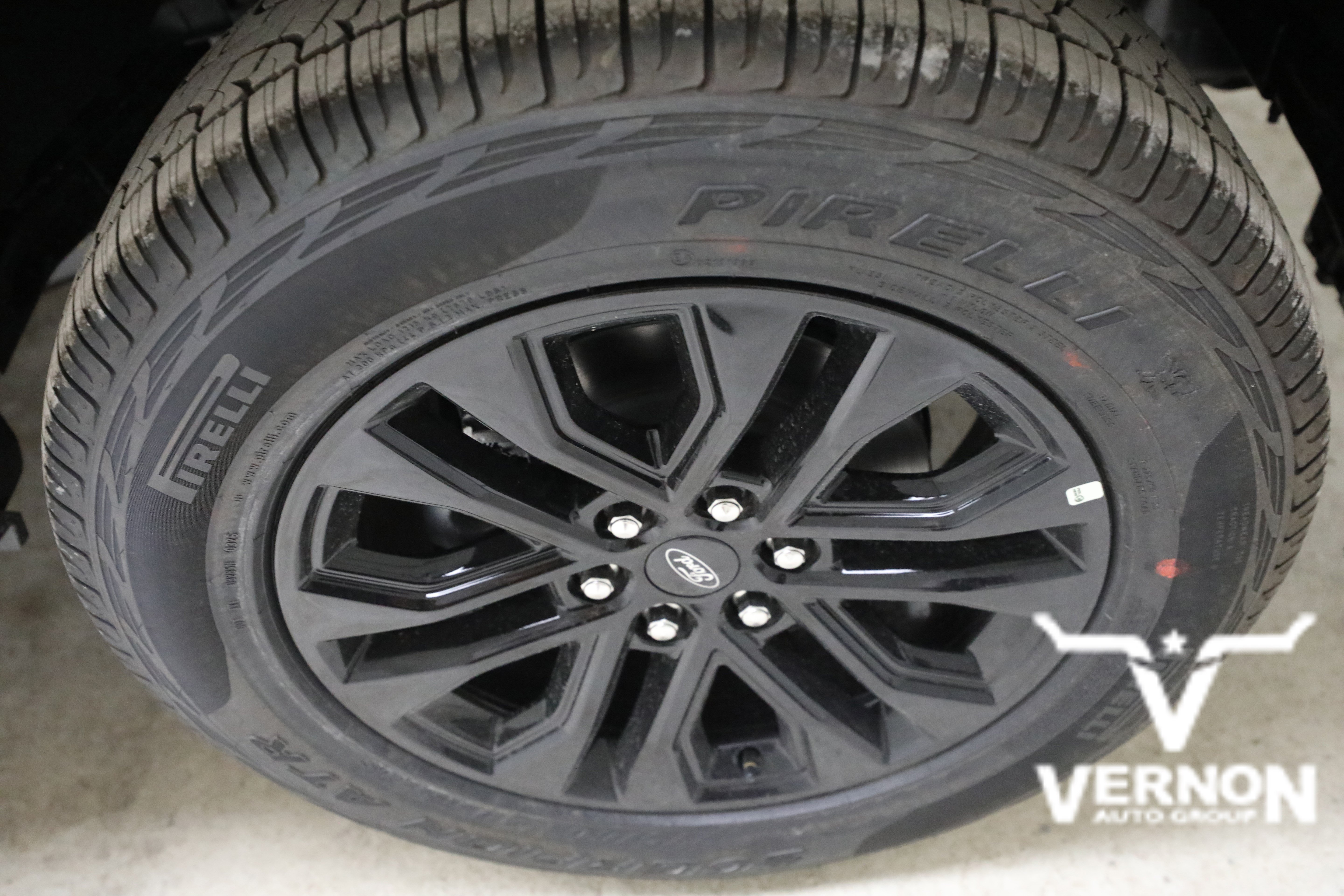 New 2026 Carbonized Gray Metallic Ford  image 31